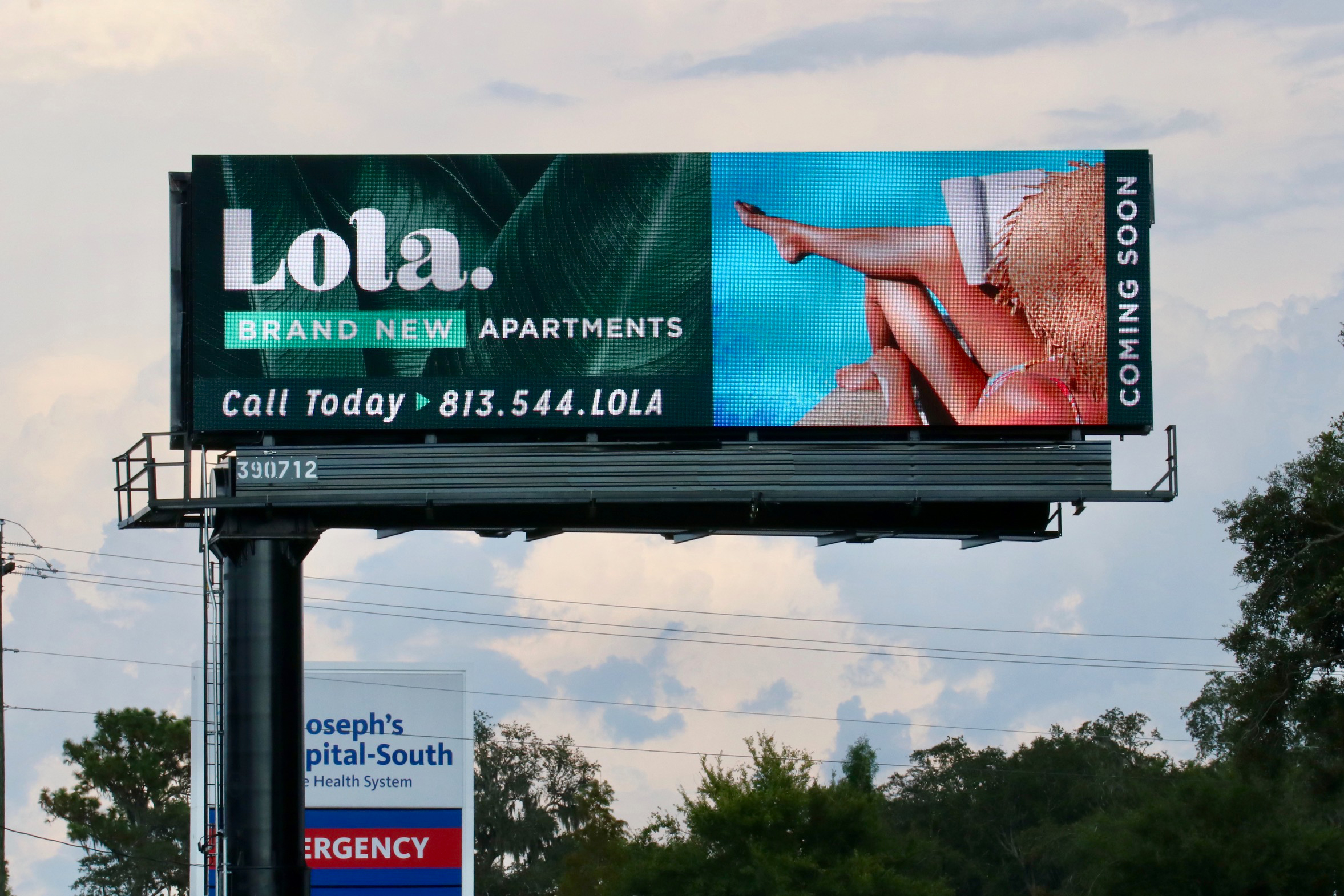 Case Study Out of Home Lola Apartments